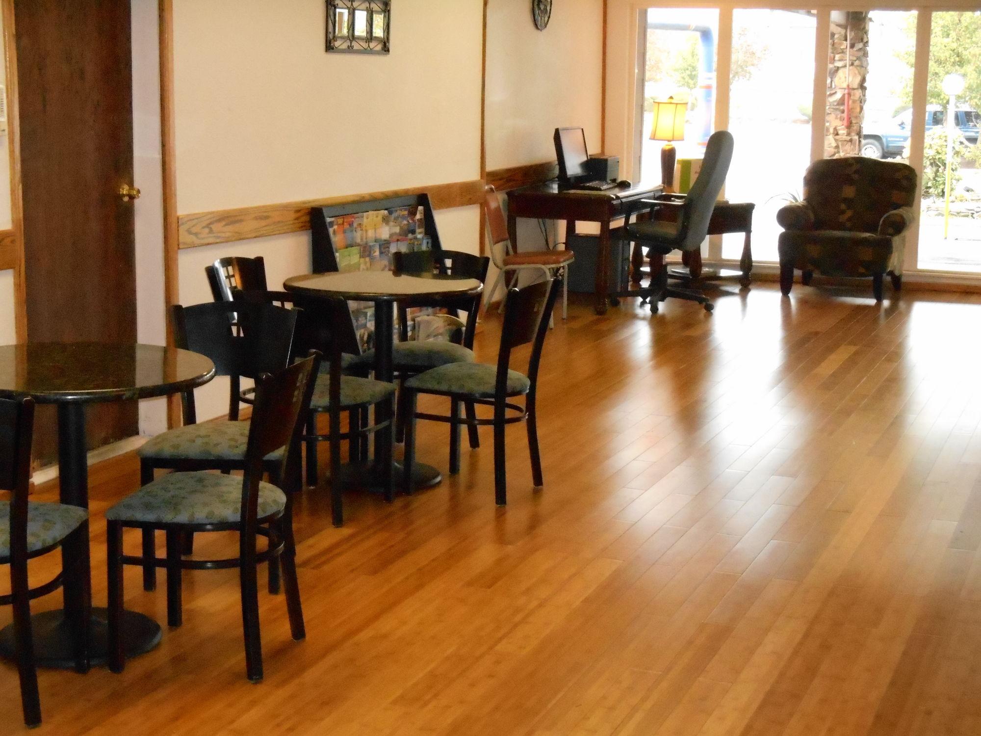 Guesthouse Inn & Suites Eugene/سبرينجفيلد المظهر الخارجي الصورة