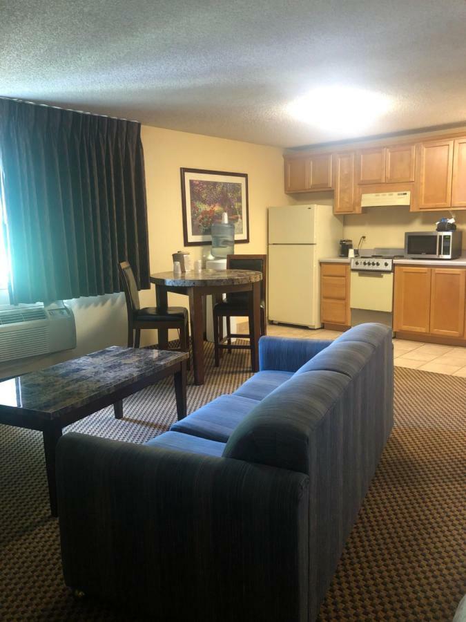 Guesthouse Inn & Suites Eugene/سبرينجفيلد المظهر الخارجي الصورة