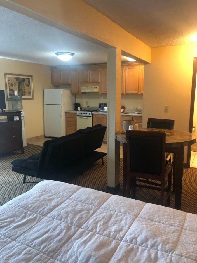 Guesthouse Inn & Suites Eugene/سبرينجفيلد المظهر الخارجي الصورة