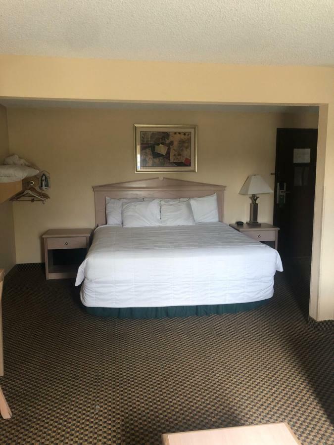 Guesthouse Inn & Suites Eugene/سبرينجفيلد المظهر الخارجي الصورة