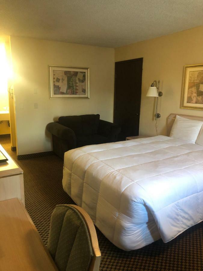 Guesthouse Inn & Suites Eugene/سبرينجفيلد المظهر الخارجي الصورة