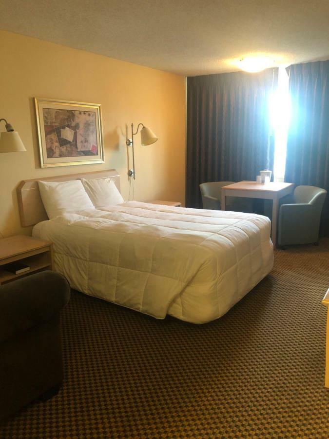 Guesthouse Inn & Suites Eugene/سبرينجفيلد المظهر الخارجي الصورة
