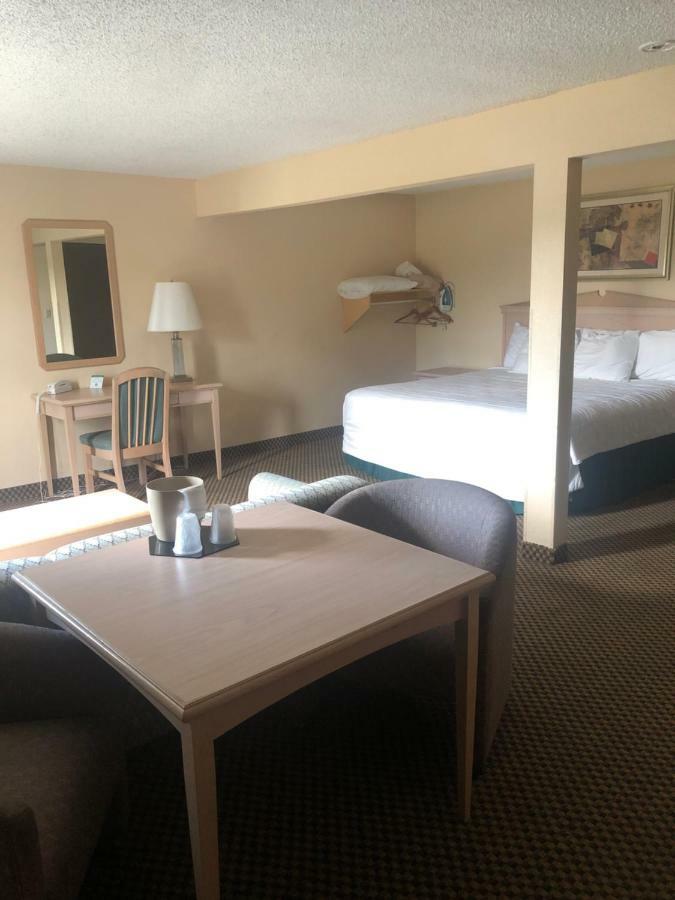 Guesthouse Inn & Suites Eugene/سبرينجفيلد المظهر الخارجي الصورة