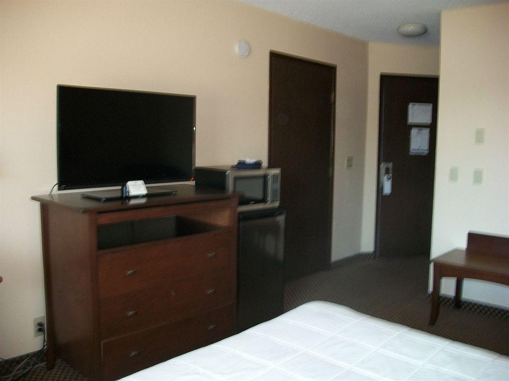 Guesthouse Inn & Suites Eugene/سبرينجفيلد المظهر الخارجي الصورة